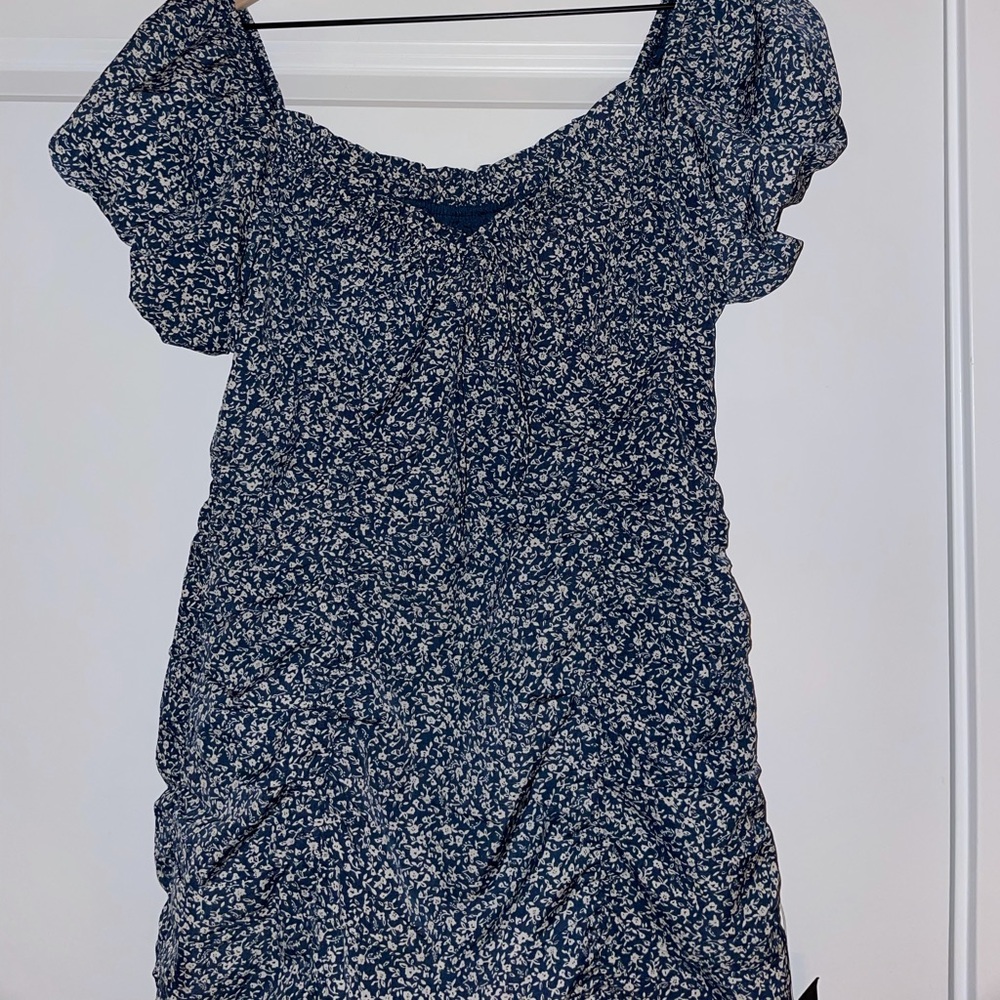 Lulu’s dress - Picture 2 of 3